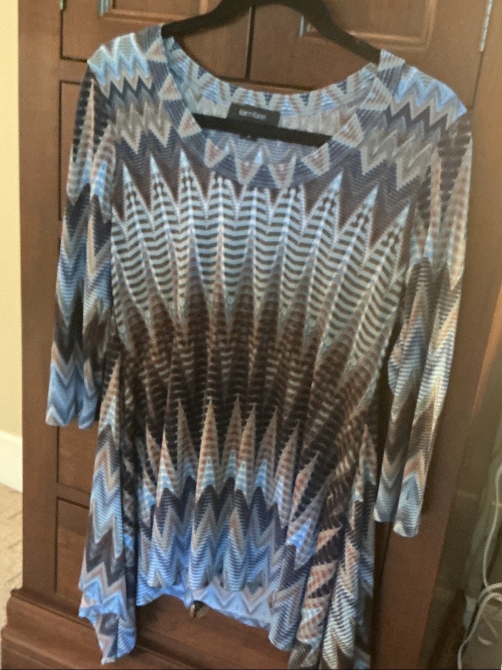 Karen Kane Blue and Brown Chevron Knit Jersey Tunic size Med
